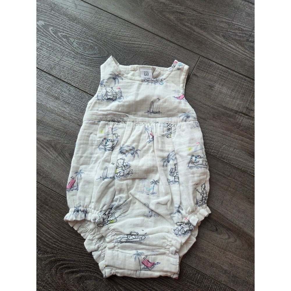 Baby gap romper‎ 3-6 mos